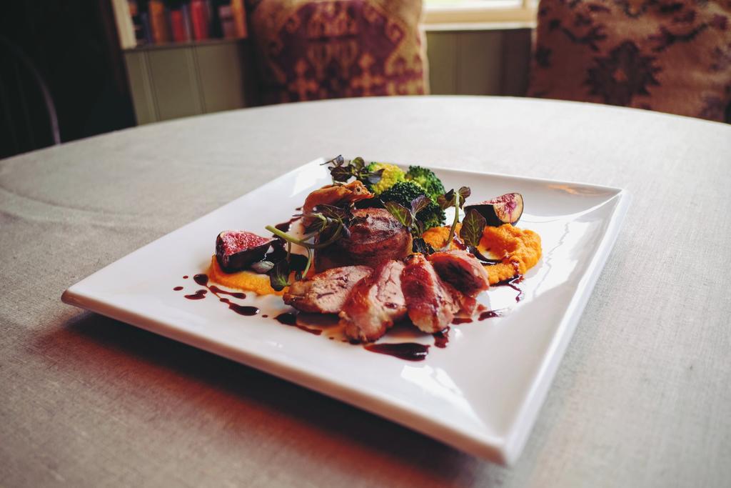 Hambro Arms Hotel Milton Abbas ภายนอก รูปภาพ