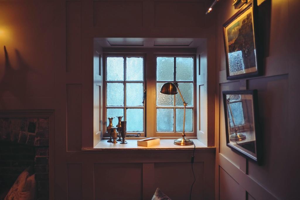 Hambro Arms Hotel Milton Abbas ภายนอก รูปภาพ