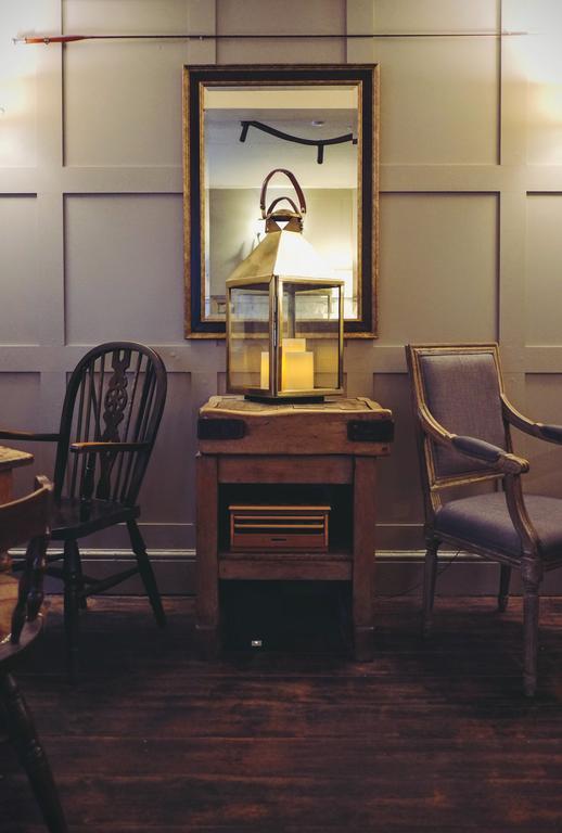 Hambro Arms Hotel Milton Abbas ภายนอก รูปภาพ