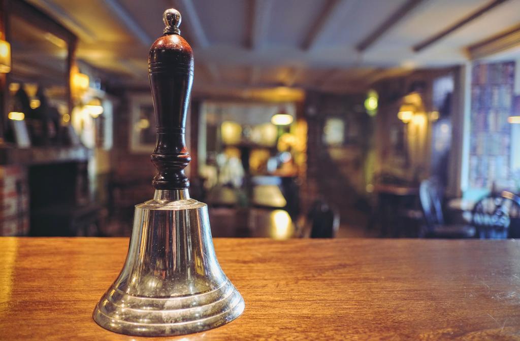 Hambro Arms Hotel Milton Abbas ภายนอก รูปภาพ